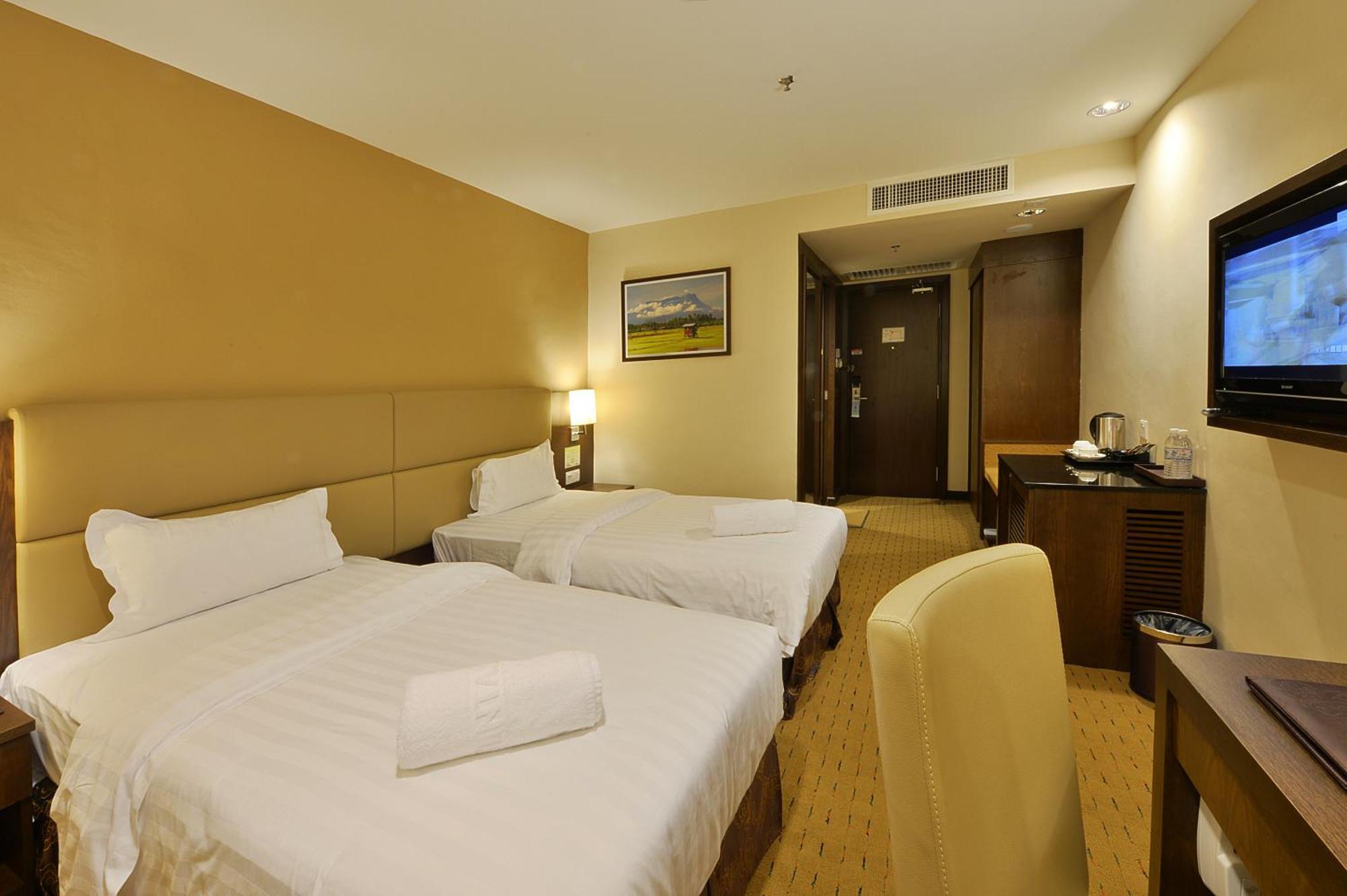 Lintas View Hotel Кота-Кинабалу Экстерьер фото