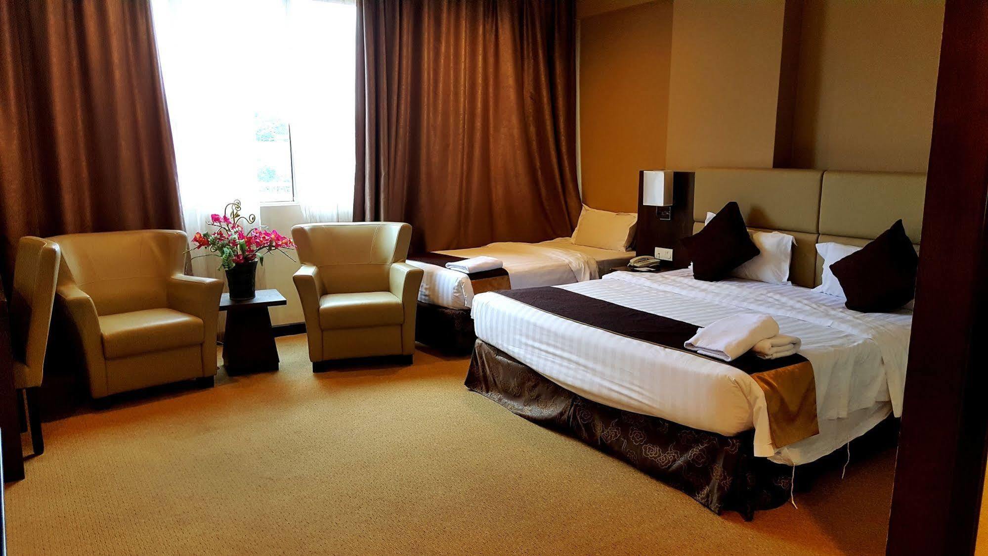 Lintas View Hotel Кота-Кинабалу Экстерьер фото